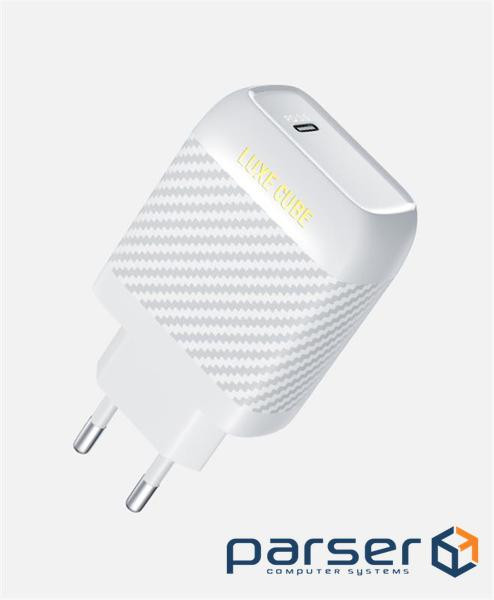 Мережевий зарядний пристрій Luxe Cube Dynamic 18W (1USBх 3A) White (4446689880643)