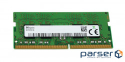 Оперативна пам'ять Hynix SO-DIMM DDR4 4GB 2400 С 17 (HMA851S6CJR6N-UH)