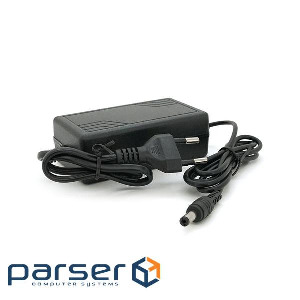 Імпульсний адаптер живлення XS-1520 15В 2А (30Вт) штекер 5.5 / 2.1, довжина 0,9м 